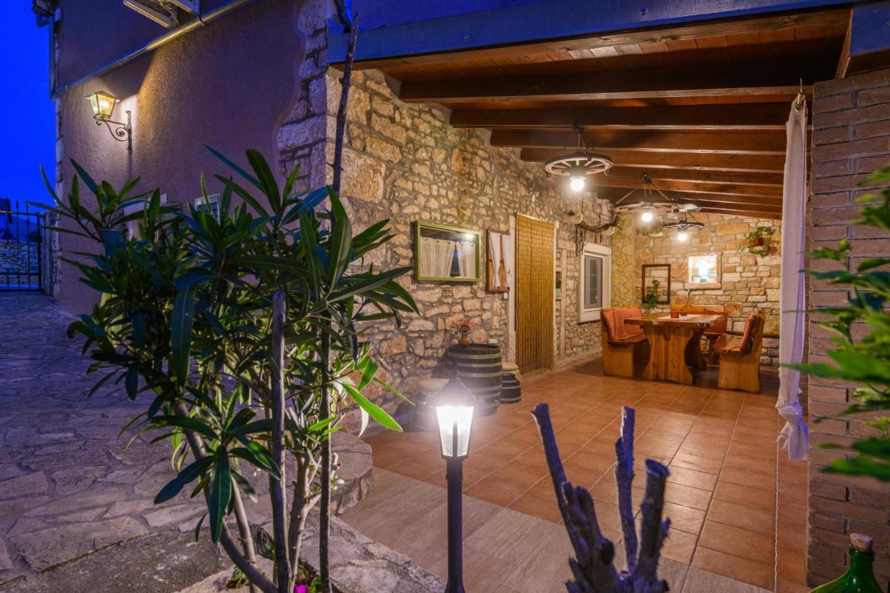 Rustic Istrian House Varesco Krnica Kültér fotó