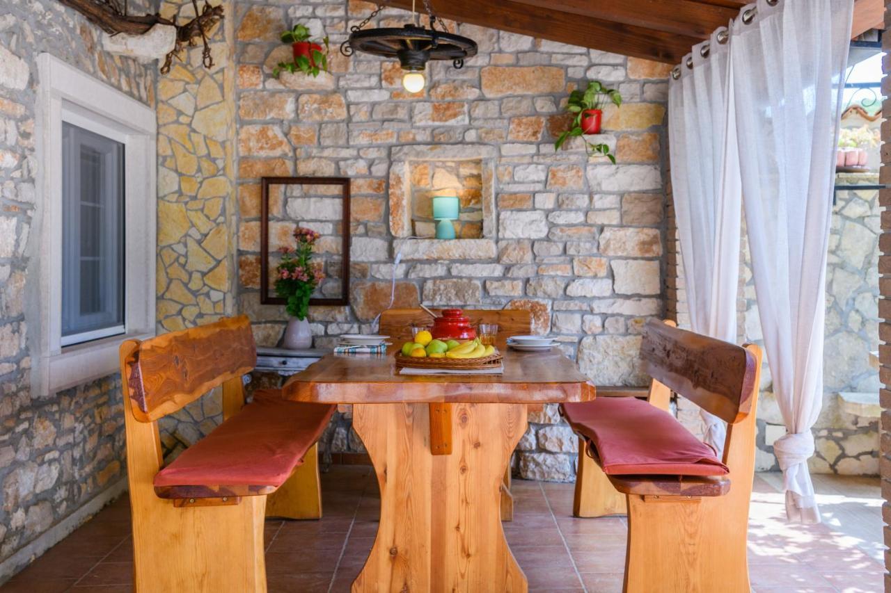 Rustic Istrian House Varesco Krnica Kültér fotó