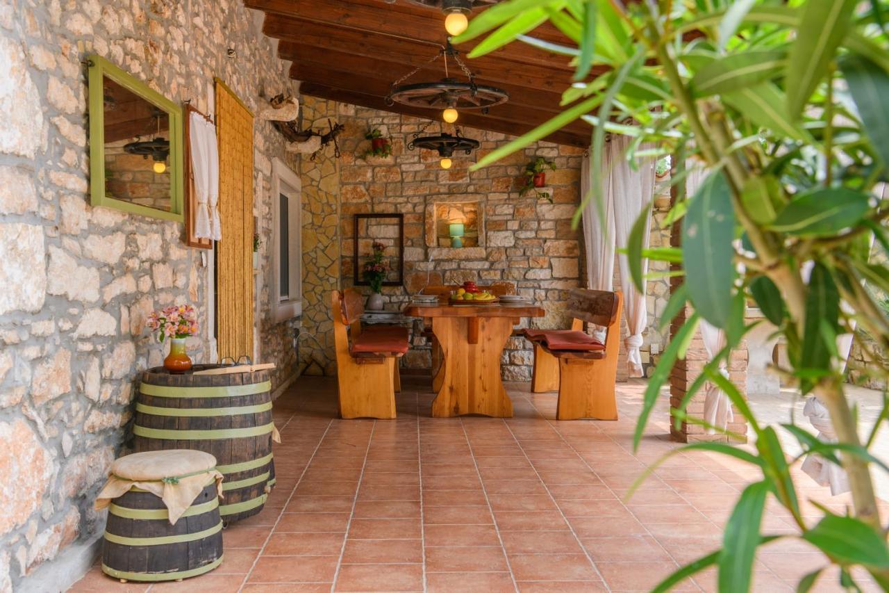 Rustic Istrian House Varesco Krnica Kültér fotó
