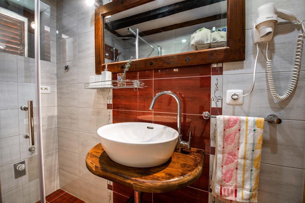 Rustic Istrian House Varesco Krnica Kültér fotó