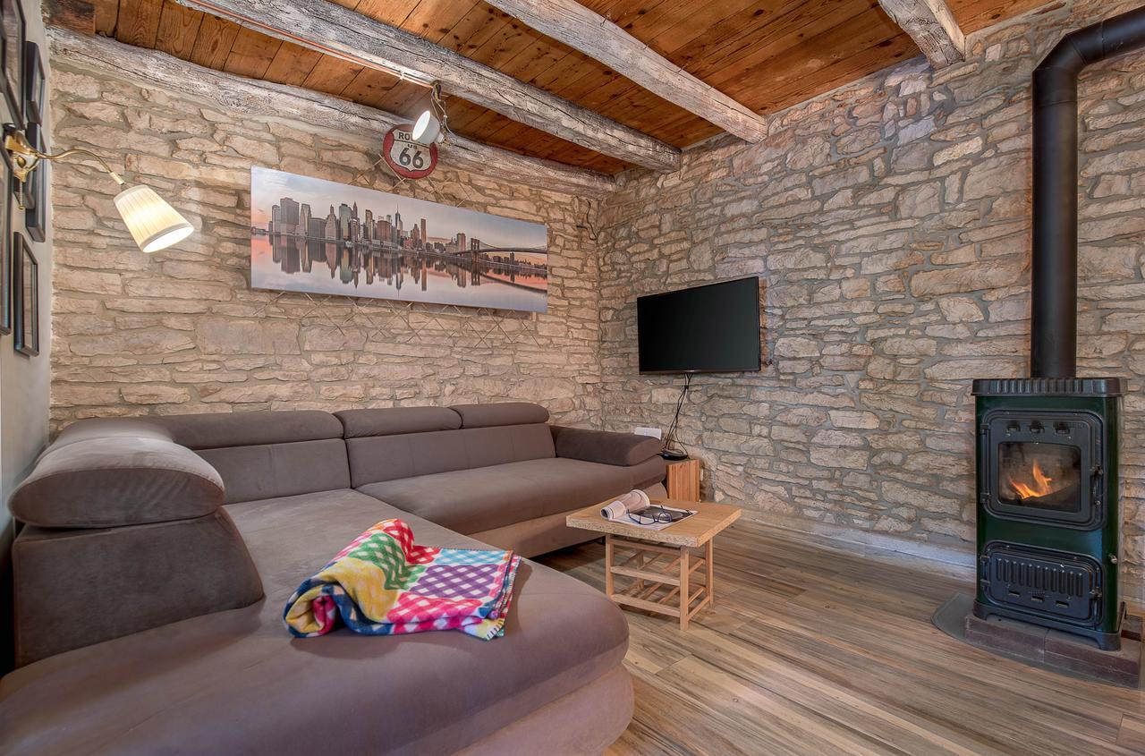 Rustic Istrian House Varesco Krnica Kültér fotó